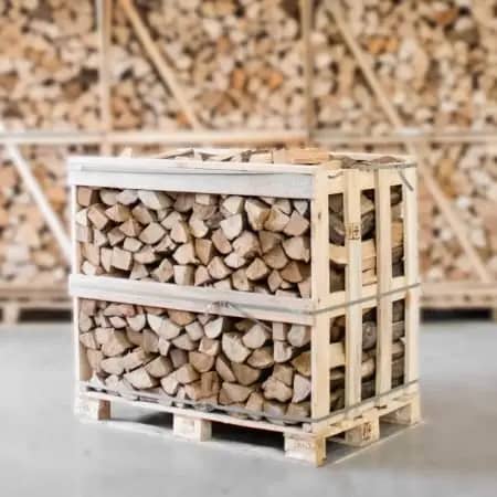Hainbuche Brennholz Kammergetrocknet Gespalten 25 cm Halbe Palette