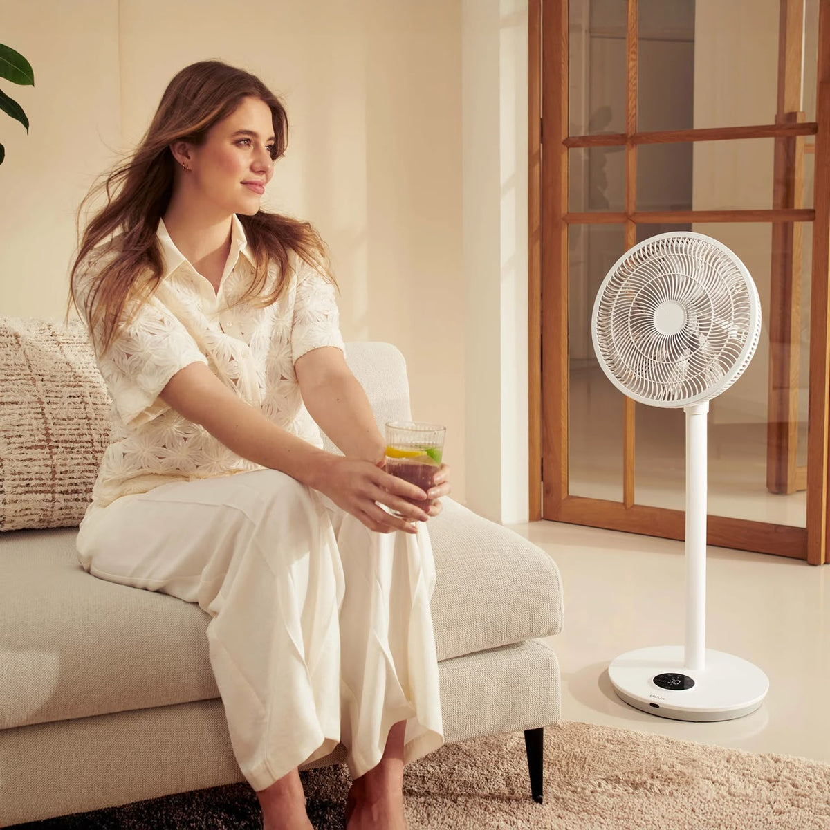 Duux Whisper Flex² Smart Standventilator mit 30 Geschwindigkeitsstufen und App-Steuerung